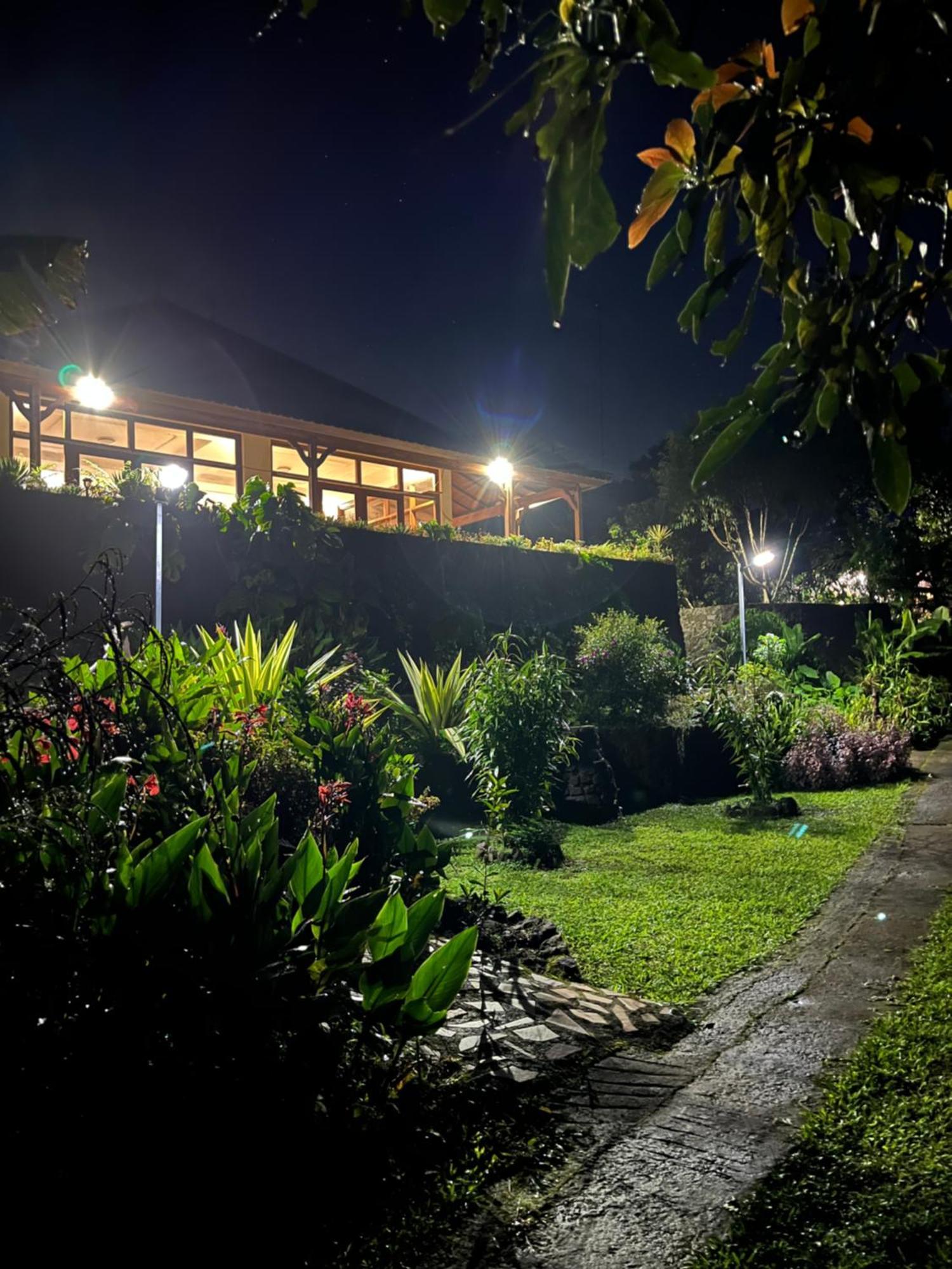 Manigelang Villa Munduk  Exterior photo